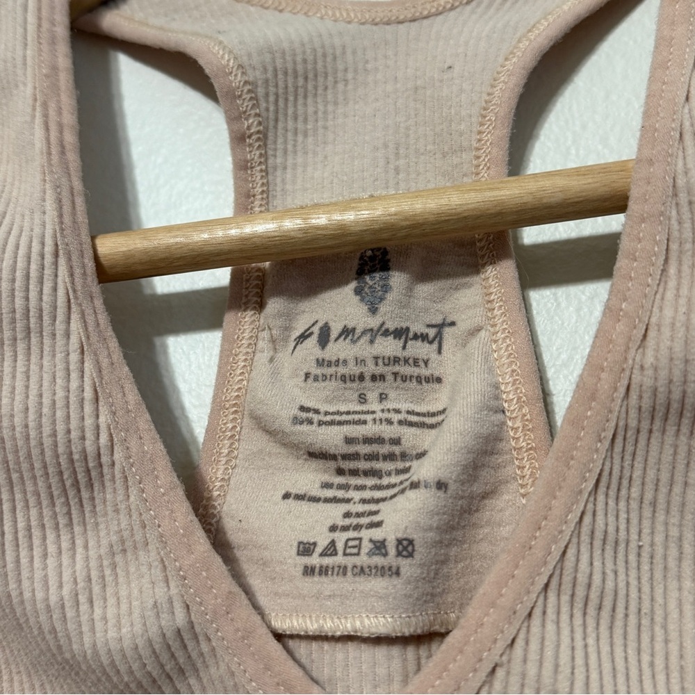 FP Movement Free Throw Ribbed Crop Tank Size Small - Picture 3 of 4